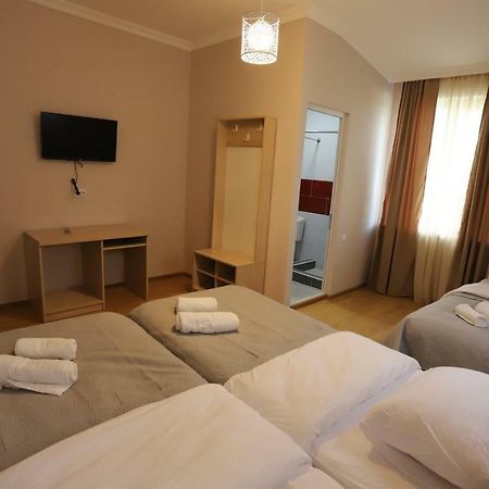 Hotel Hollywood Kutaisi Dış mekan fotoğraf