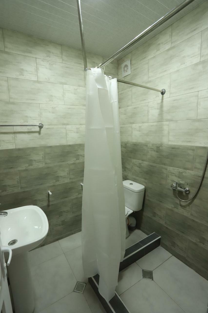 Hotel Hollywood Kutaisi Dış mekan fotoğraf