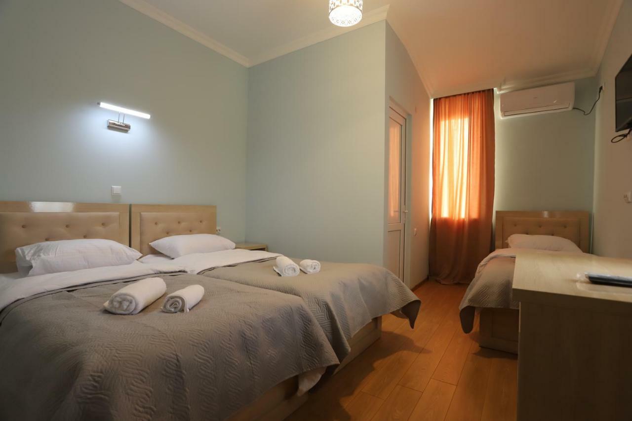 Hotel Hollywood Kutaisi Dış mekan fotoğraf