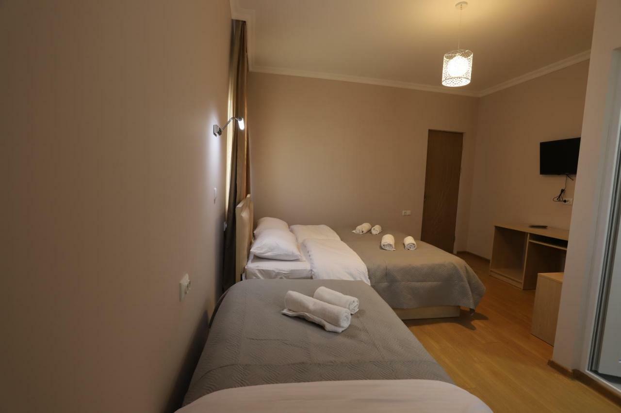 Hotel Hollywood Kutaisi Dış mekan fotoğraf