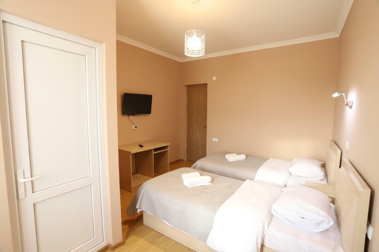 Hotel Hollywood Kutaisi Dış mekan fotoğraf