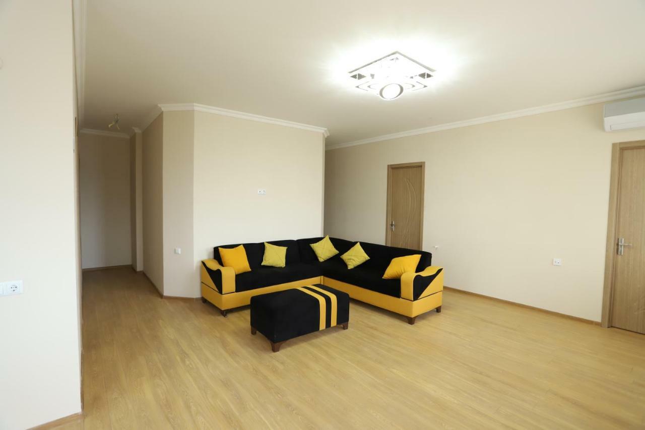 Hotel Hollywood Kutaisi Dış mekan fotoğraf