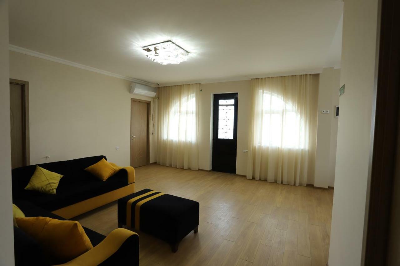 Hotel Hollywood Kutaisi Dış mekan fotoğraf