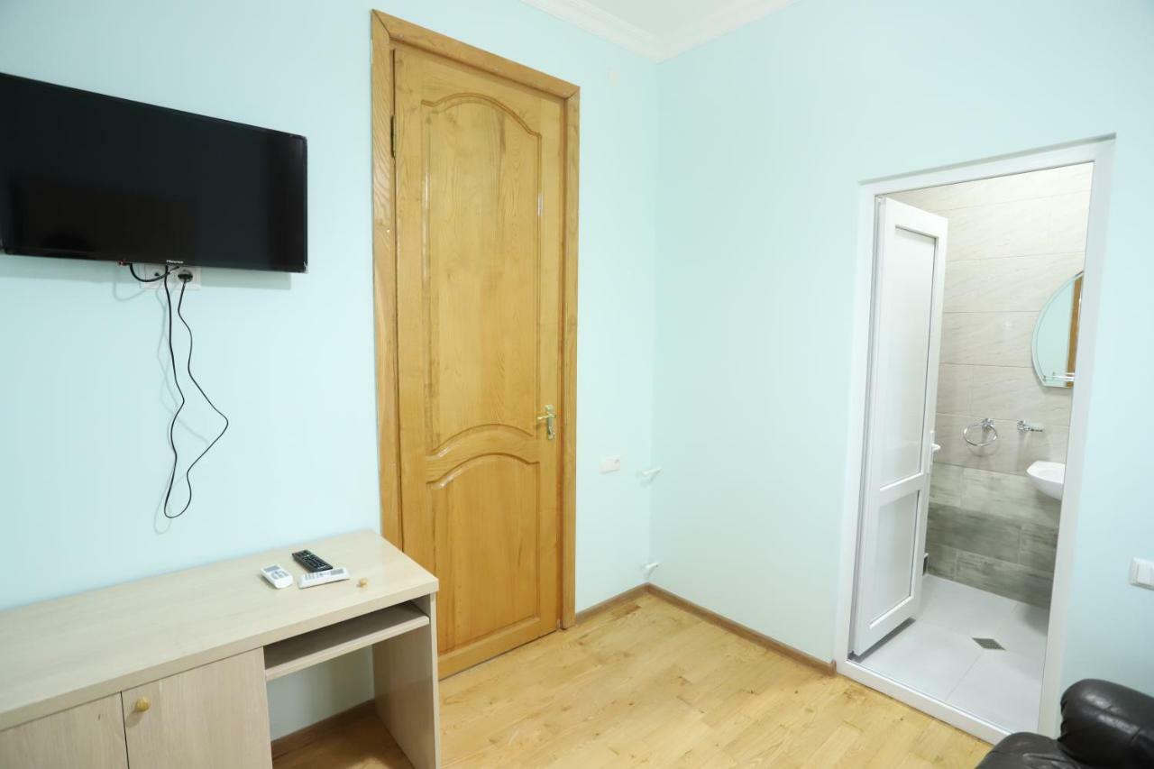 Hotel Hollywood Kutaisi Dış mekan fotoğraf