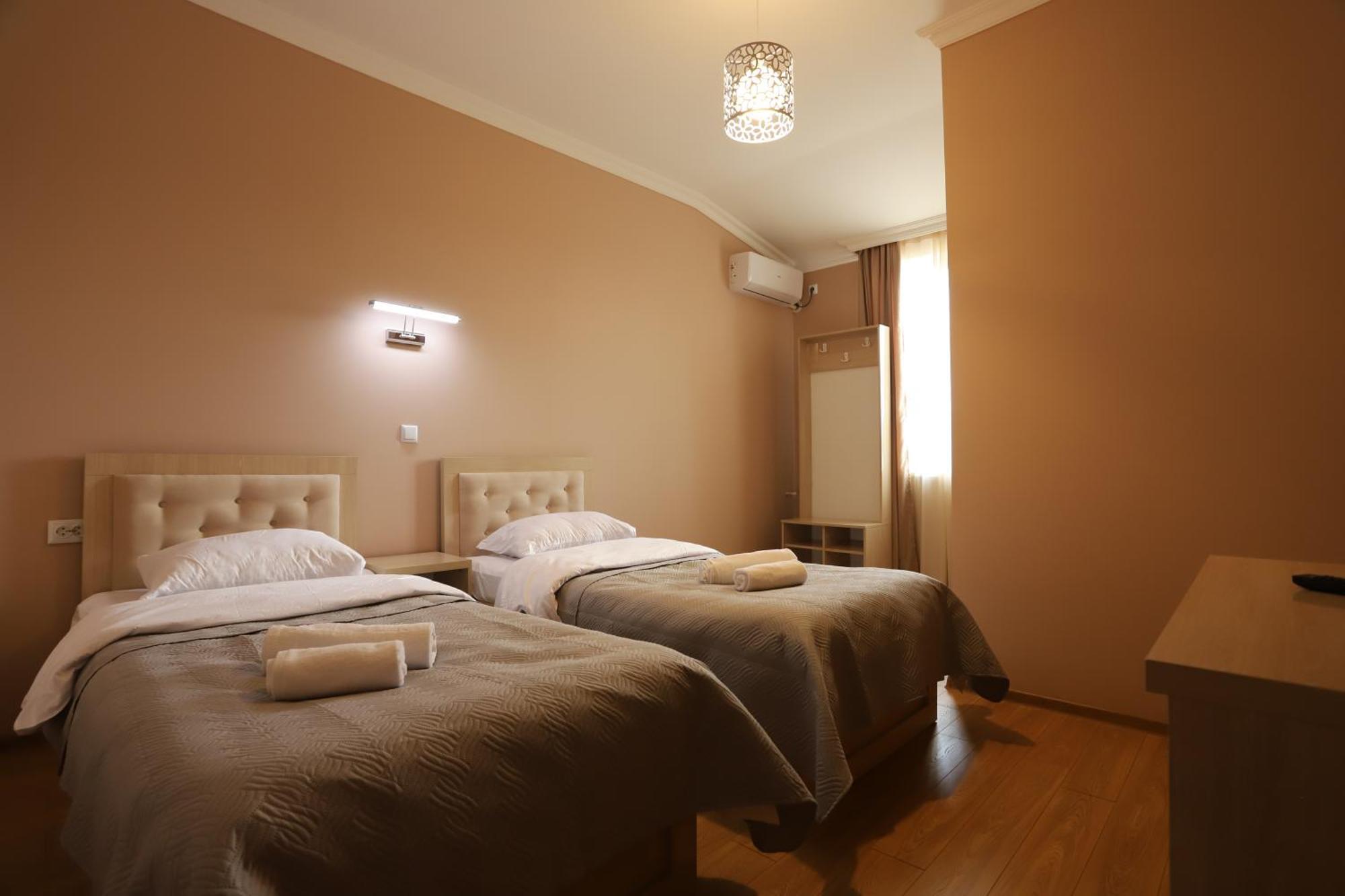 Hotel Hollywood Kutaisi Dış mekan fotoğraf