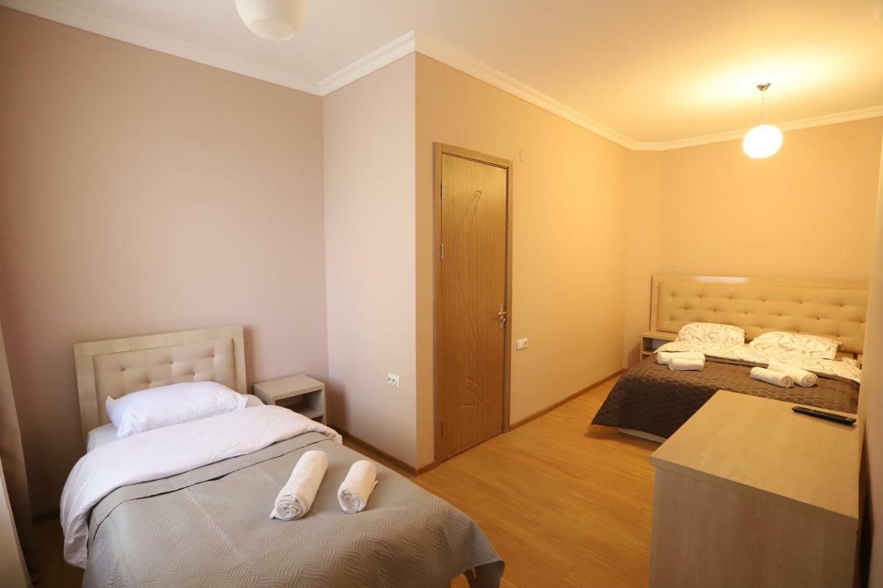 Hotel Hollywood Kutaisi Dış mekan fotoğraf