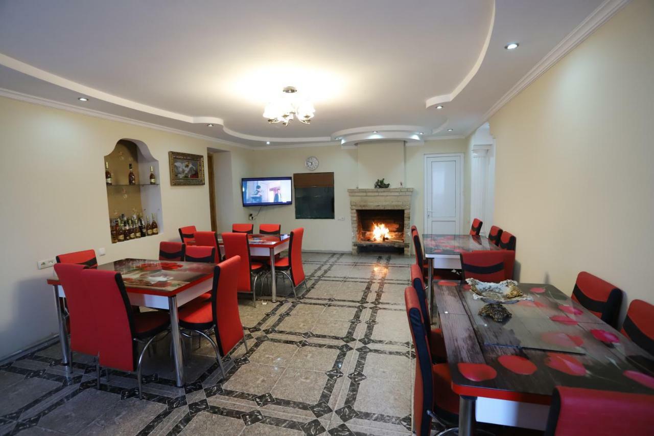 Hotel Hollywood Kutaisi Dış mekan fotoğraf