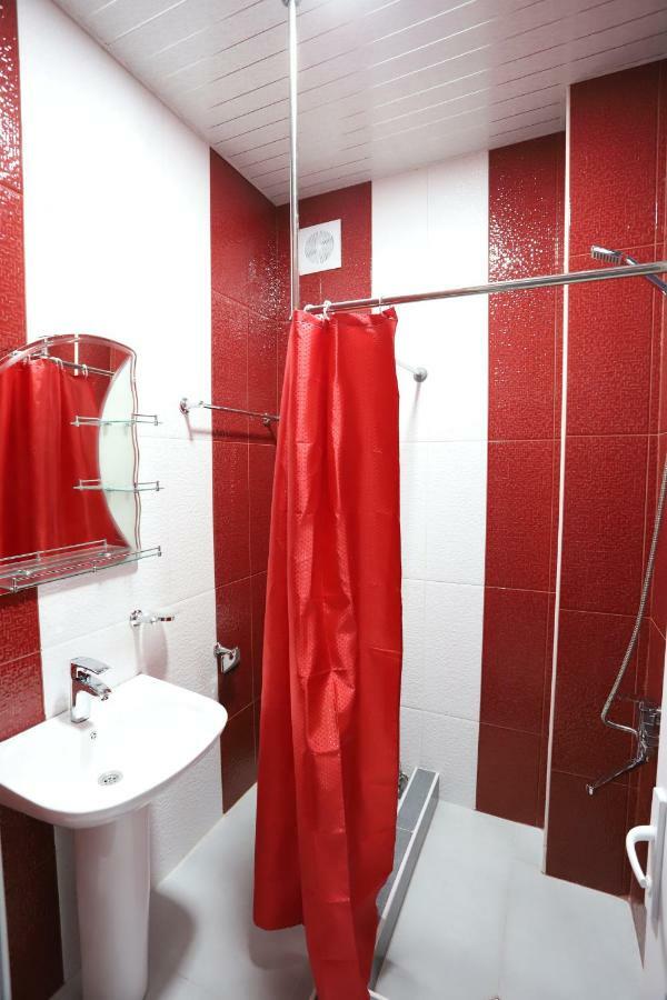 Hotel Hollywood Kutaisi Dış mekan fotoğraf